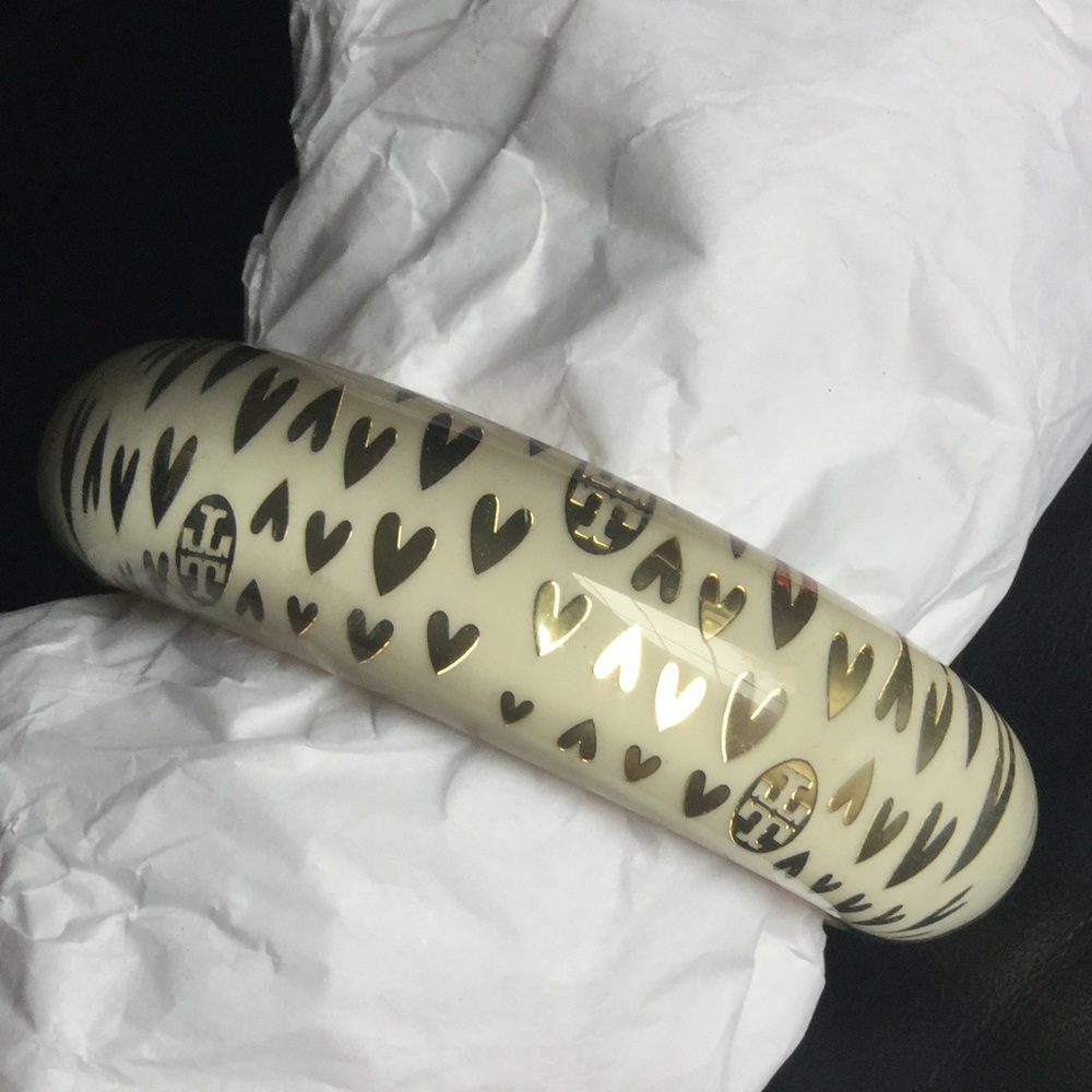 Tory Burch Resin Logo Bangle With Gold Hearts Gem